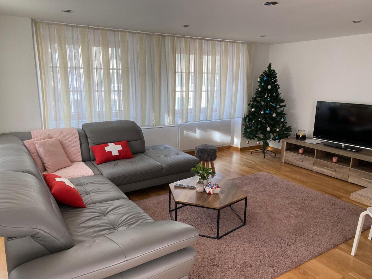 Haus Wiggis Apartment Netstal Luaran gambar