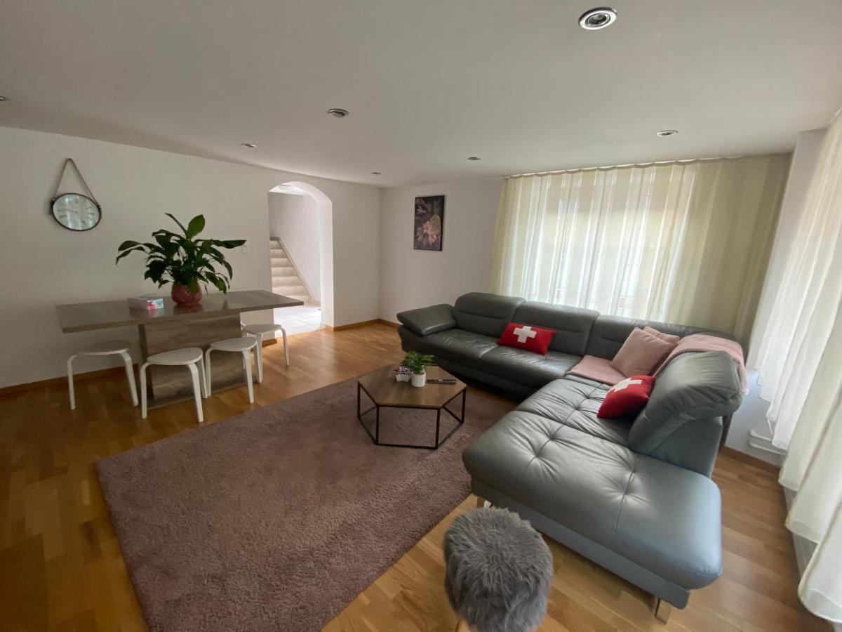 Haus Wiggis Apartment Netstal Luaran gambar