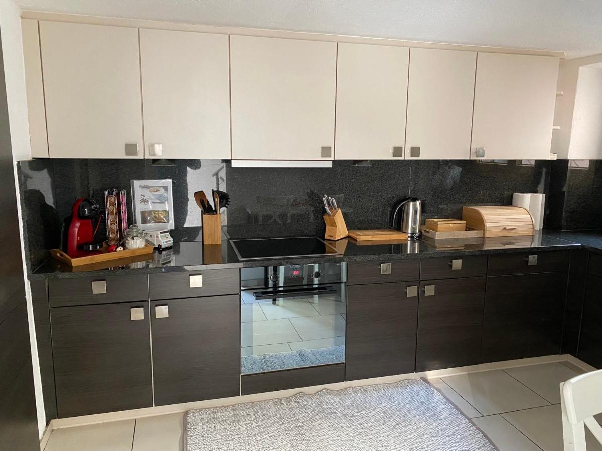Haus Wiggis Apartment Netstal Luaran gambar
