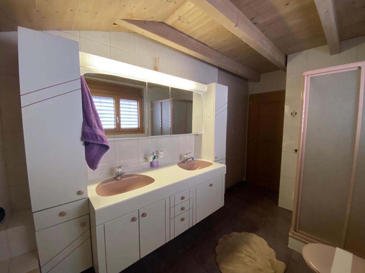 Haus Wiggis Apartment Netstal Luaran gambar