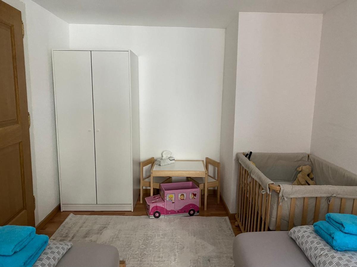 Haus Wiggis Apartment Netstal Luaran gambar