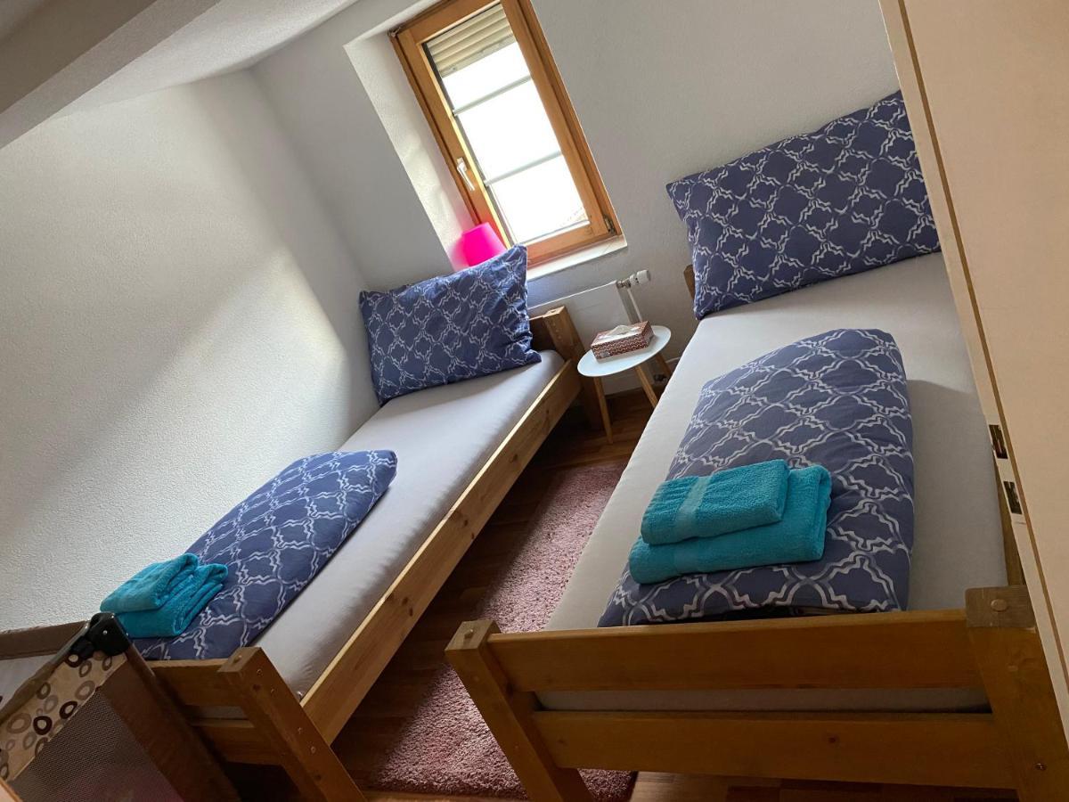 Haus Wiggis Apartment Netstal Luaran gambar